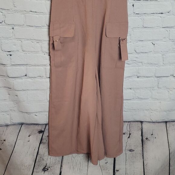 Misguided Tan Jumpsuit - Picture 3 of 4